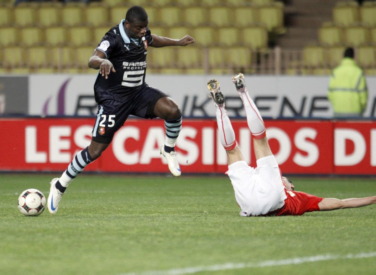 Poznati fudbaler prijatelju i njegovoj ženi učinio nezamislivo