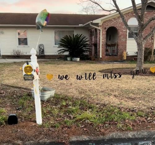 komšiluk iznenadio poštarku pred penziju 7.png