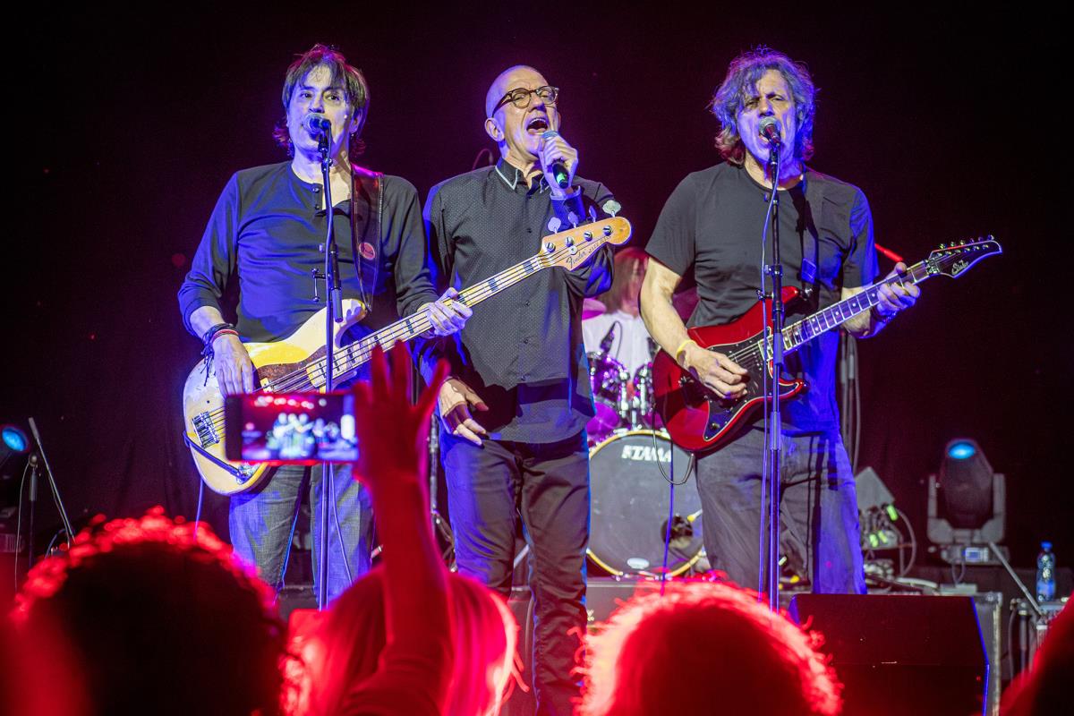 Vlado Kalember i Srebrna krila MTS dvorana 04.04.2025. FOTO Aleksa Stankovic (2).jpg