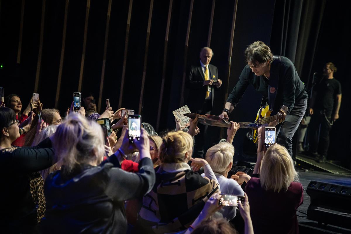 Vlado Kalember i Srebrna krila MTS Dvorana 4.4.2025 foto Marina Pešić (2).jpg