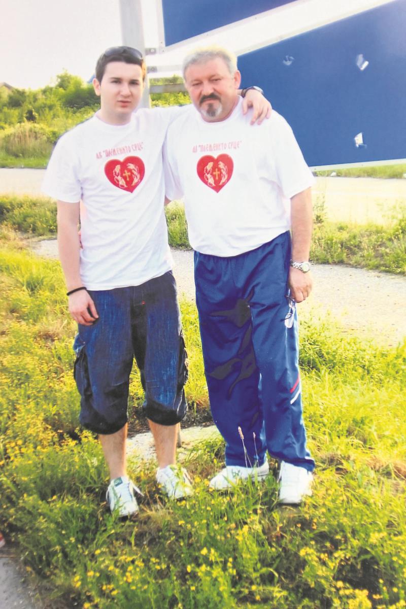 Sa sinom Veljkom.jpeg