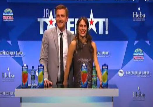 2025-04-08 07_19_56-Skandal kakav Srbija pamti_ Voditeljka uhvatila kolegu za međunožje, kamere sve .jpg