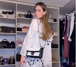 Tiktokerki instruktorka joge zabranila vodu 4.png