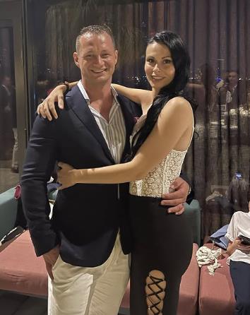 Miloš Vuković Riki sa suprugom