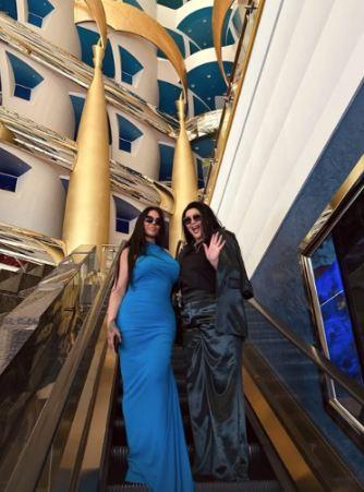 DRAGANA MIRKOVIĆ VOZI AUTO NA VODI