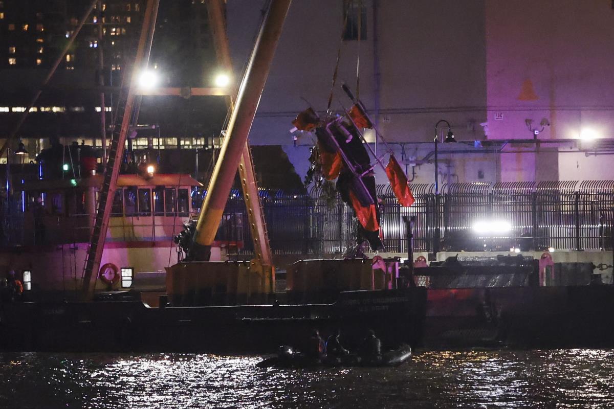 x03 EPA Sarah Yenesel.jpg