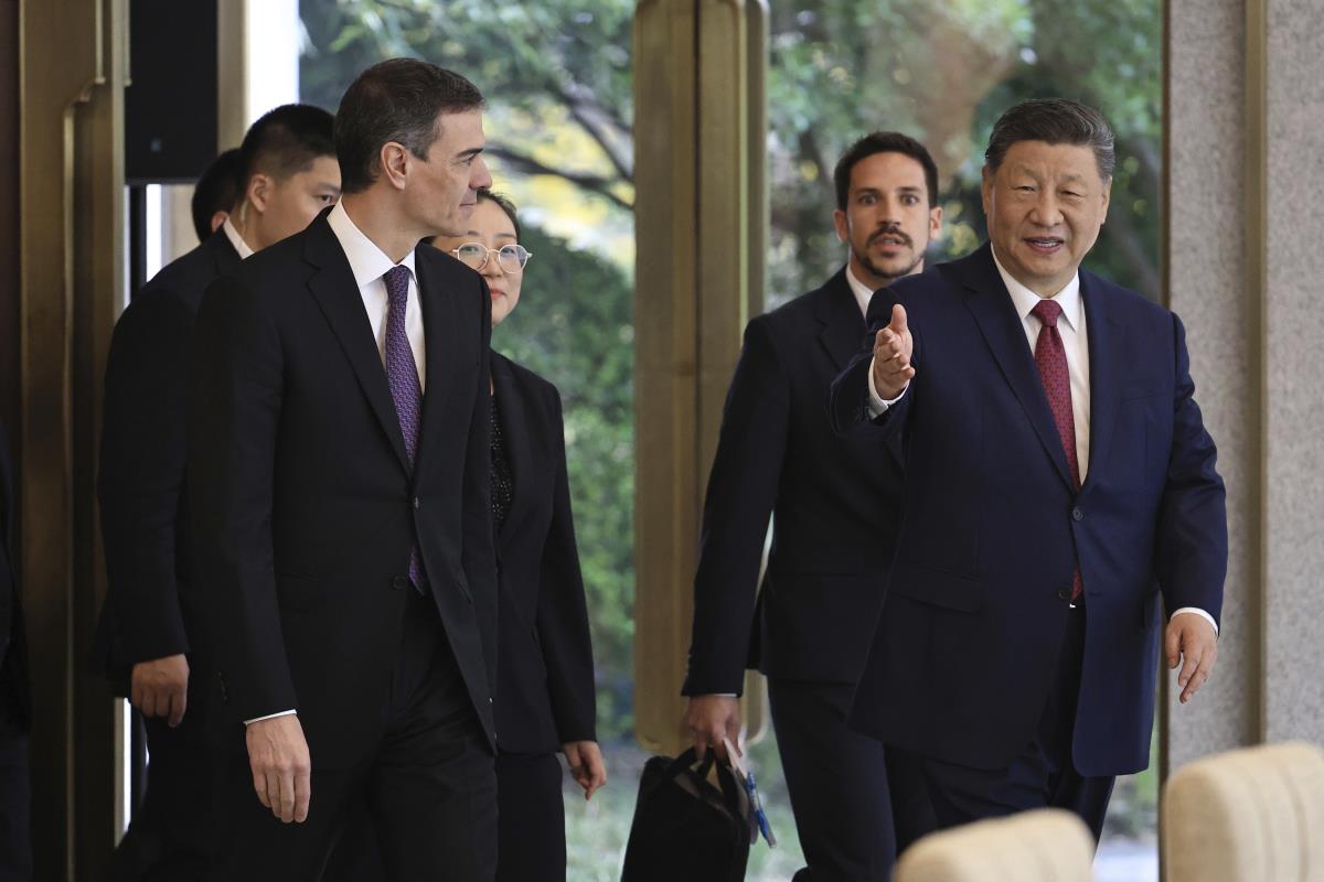 xi05 AP Andres Martinez Casares.jpg