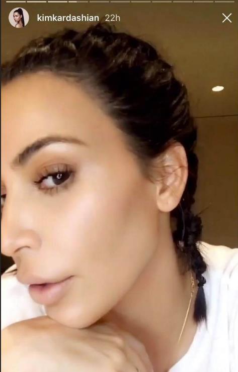 Kim Kardašijan bez ekstenzija i perika