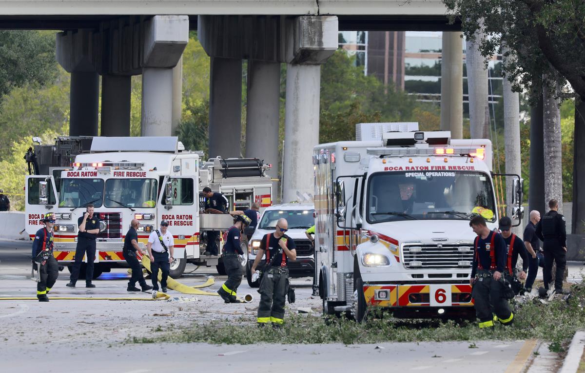 104 AP Mike Stocker.jpg