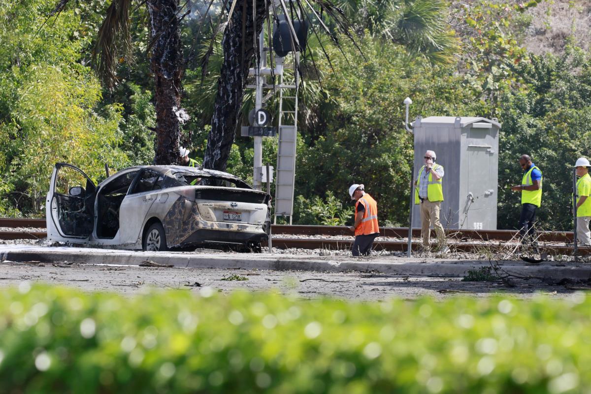 102 AP Mike Stocker.jpg