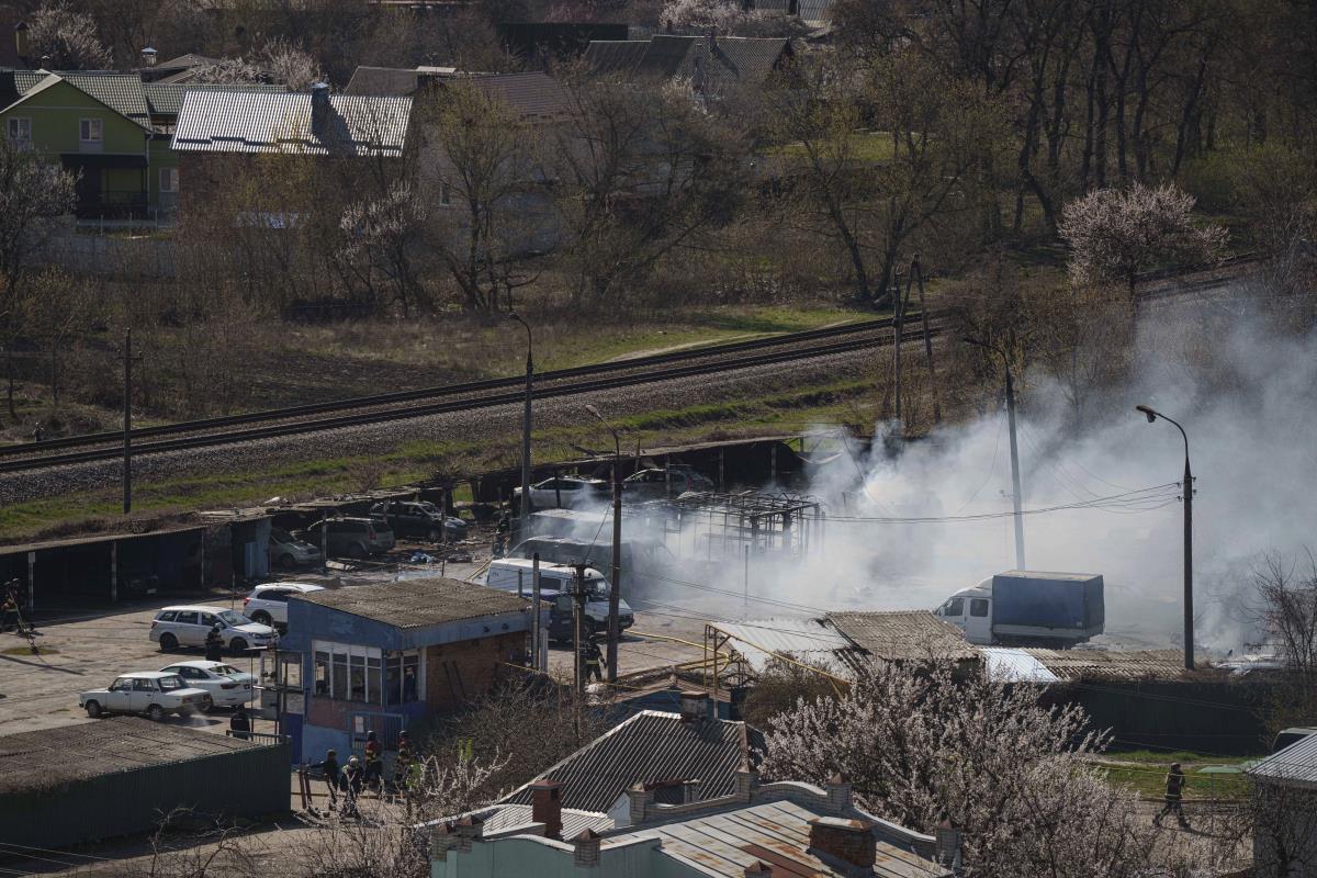 104 AP Evgeniy Maloletka.jpg