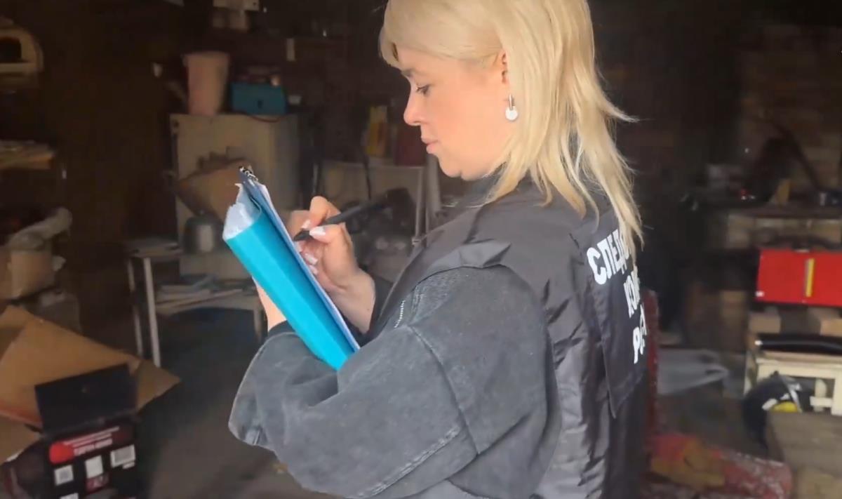 2025-04-14 19_30_38-RT на русском on X_ _Отец детей, которых мать убила топором в Красноярском крае,.png