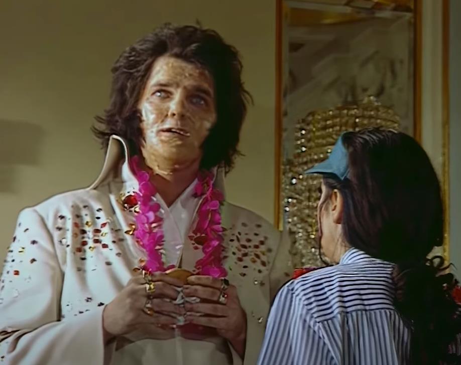 Dragana Mirković i Milorad Mandić Manda u filmu Slatko od snova