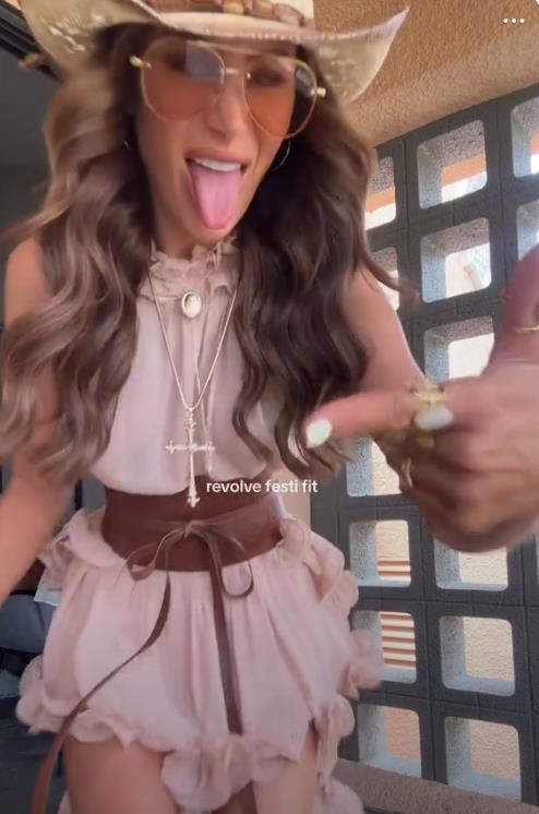 Džezmin Devenport 4.png