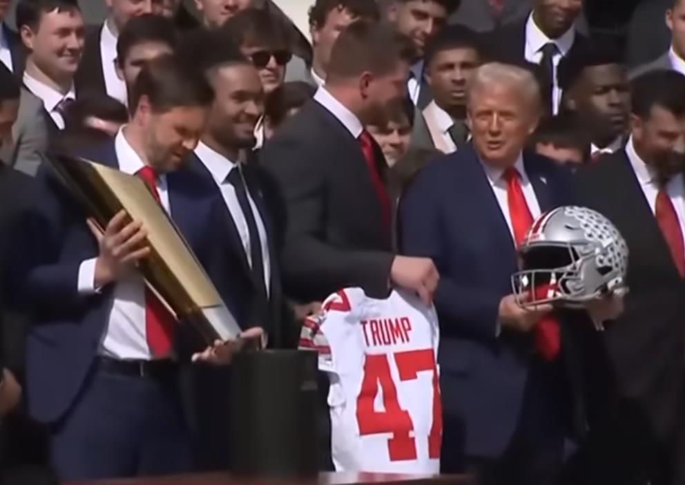 2025-04-15 14_09_01-Watch_ Vance drops Ohio State football's national championship trophy during Whi.png