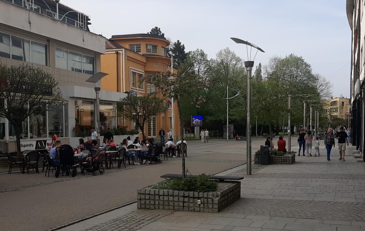 LOZNICA - Pune bašte.jpg