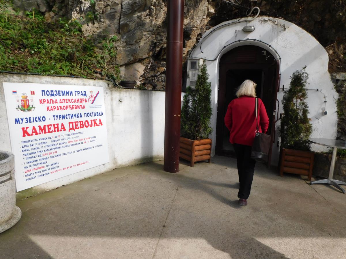 MALI ZVORNIK - Kamena devojka.JPG