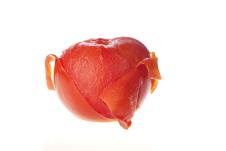 fraj-stockphotoisolatedtomatocookedandhalfpeeled76249843.jpg