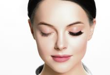 stockphotoeyelasheslashextensionwomanlashescloseupmacro1129887446.jpg