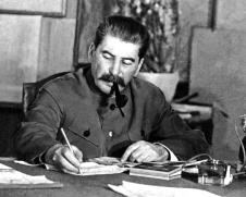 Josif Visarionovič Džugašvili Staljin