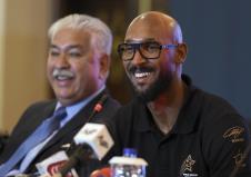 anelka01-epa-t-mughal.jpg