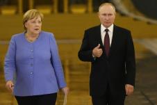 w-57125566-merkel-putin.jpg