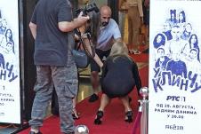 zana-veruovic-i-djina-dzinovic-premijera-u-klincu-crveni-tepih-foto-ataimages--3.jpg