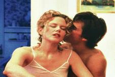 Nikol Kidman i Tom Kruz u filmu Širom zatvorenih očiju