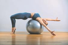 pilates-lopta-shutterstock.jpg