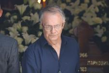 Glumac Rade Marjanović  u plavoj košulji