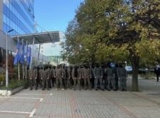 20231102-10-01-01posle-fita-danas-protestuje-i-specijalna-operativna-jedinica--kosovo-online--.jpg