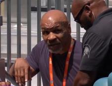 20240327-16-44-401-sky-sports-tennis-on-x---imagine-telling-iron-mike-tyson-he-cant-go-to-hi.jpg