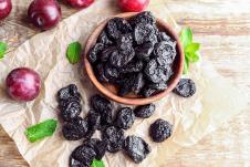 suve-sljive-shutterstock-733927978.jpg