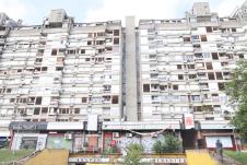 Žikina dinastija filmske lokacije - Žikina zgrada u Bloku 23, tu se nalazi stan koji je Žika ustupio unuku Miši