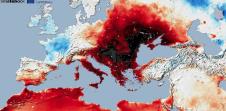 20240717-14-59-53parts-of-europe-brace-for-a-prolonged-and-historic-heatwave-that-may-last-throug.jpg