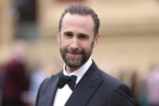 joseph-fiennes-ap-vianney-le-caer.jpg