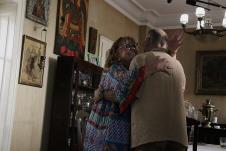 Vesna Čipčić sa Vladimirom Petrovićem koji je igrao Bobu na setu Povrataka Žikine dinastije