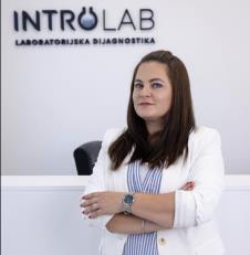 Introlab-Prenatalni-Testovi-Jelena-Velickovic-Direktor-PCR (1)(1).jpg