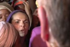 2024-12-20 09_44_50-Macron booed by crowd as he arrives to cyclone-hit Mayotte - YouTube — Mozilla F.jpg