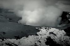 Erupcija vulkana Nevado del Ruiz odnela je živote 25000 ljudi.png