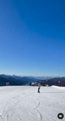 2025-01-12 10_50_00-(1) Пријемно сандуче • Ћаскања.jpg