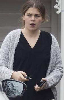 Bela Gibson optužena je da lagala svet da se izlečila od neizlečive bolesti 5.png