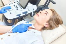 ultrazvuk stitne shutterstock_1776720821.jpg