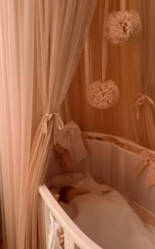 Evo kako izgleda kolevka malene Aje Adaktar