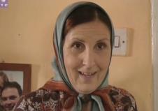 Olga Odanović kao Zlatana u seriji Selo gori a baba se češlja