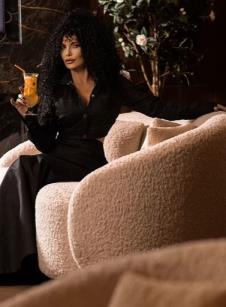 2025-02-04 07_38_10-Lidija Vukićević _ ,,Prvi oskar Srbije_ Foto_ @darko.photo ❤️📸❤️ @hotelbalkanbe.jpg