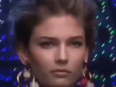 Kendra Spirs na modnoj pisti 3.png