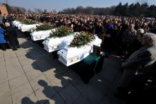 Sahrana zrtava pozara u kafe Laundz foto Dado Djilas 9.jpg