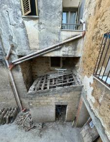 Kupila kuću koja se raspadala i renovirala je