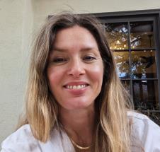 Leona Paramisnki .png